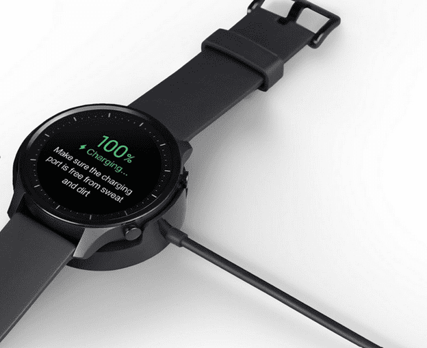 Процесс зарядки часов Xiaomi Mi Watch Revolve